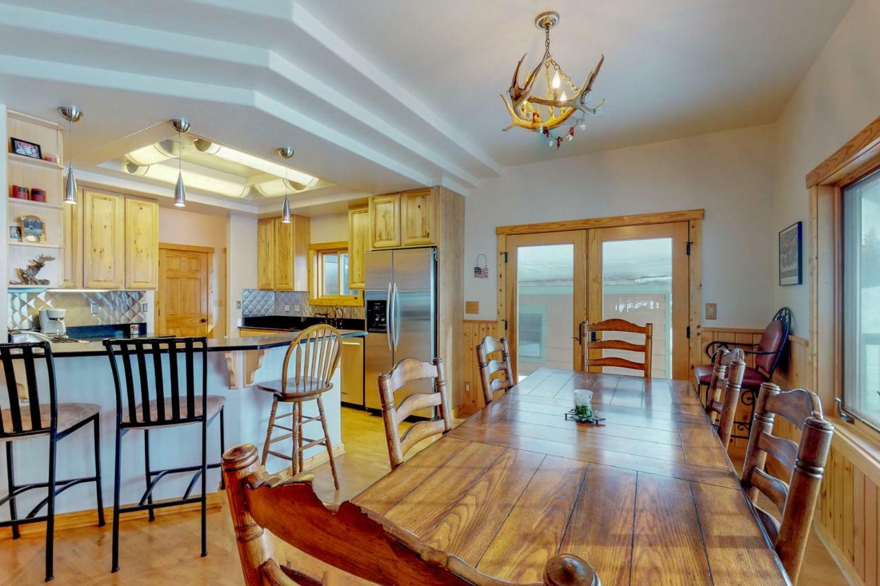 Antler Ridge Villa Big Sky Exterior photo