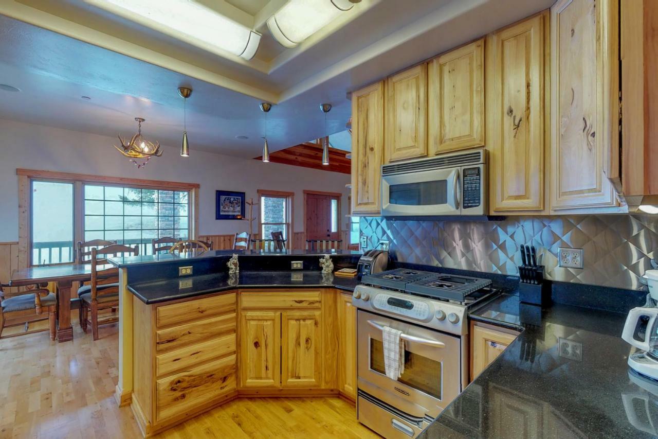 Antler Ridge Villa Big Sky Exterior photo