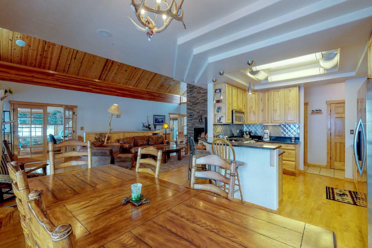 Antler Ridge Villa Big Sky Exterior photo