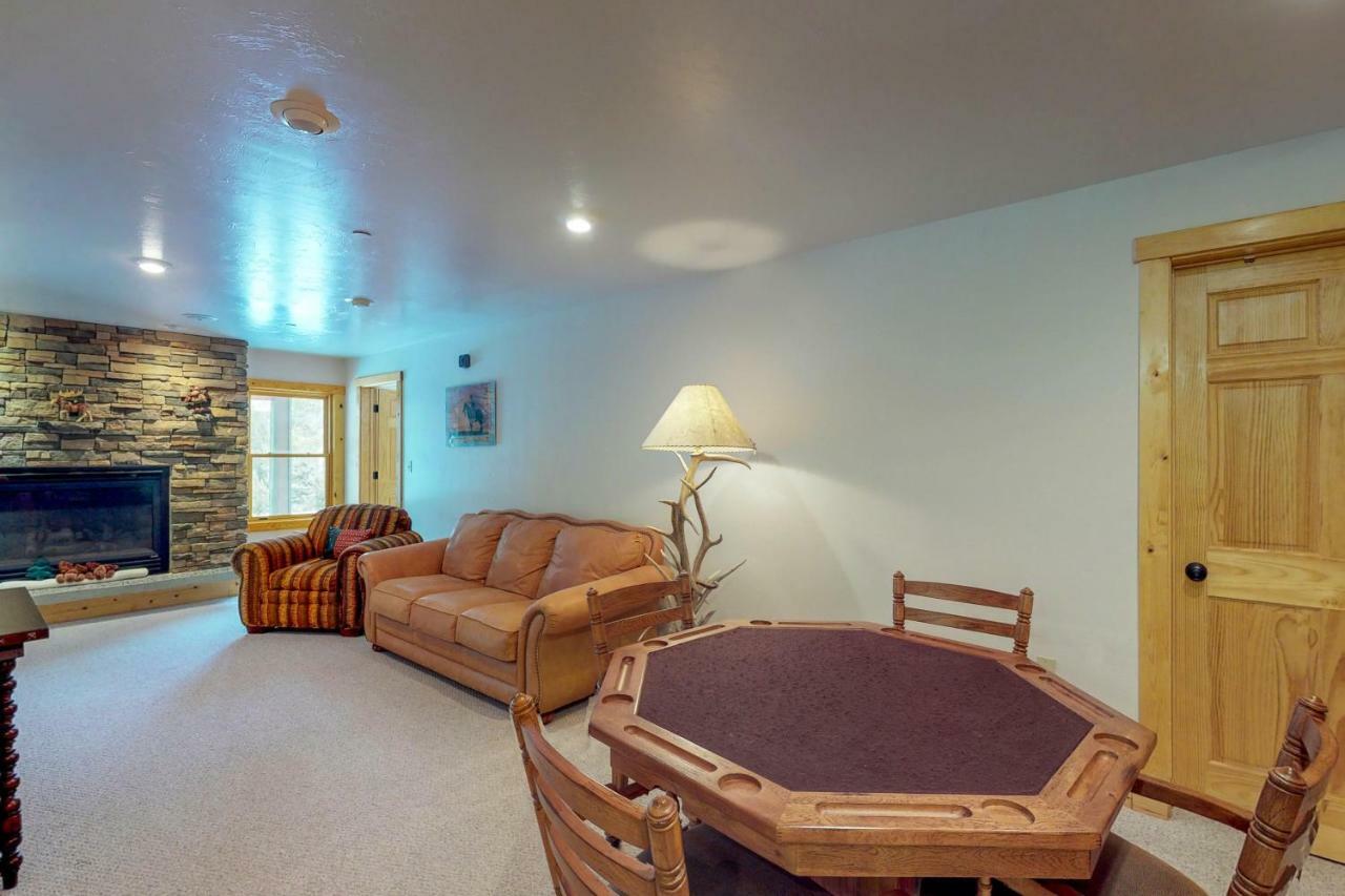 Antler Ridge Villa Big Sky Exterior photo