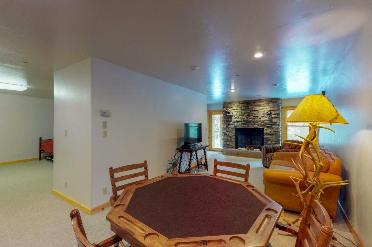 Antler Ridge Villa Big Sky Exterior photo